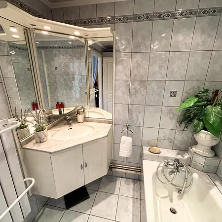 Le Field - Parking Gratuit - Standing - Centre - Commerces à Proximité Appartamento *